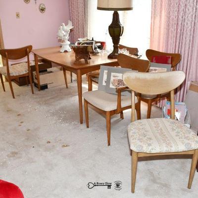 03 family room 6)