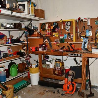 Garage 2)