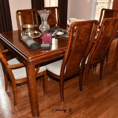 212 dining room