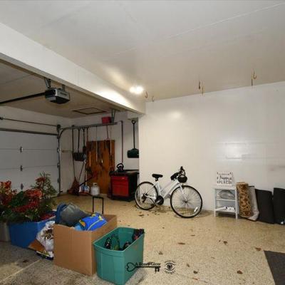 747 garage