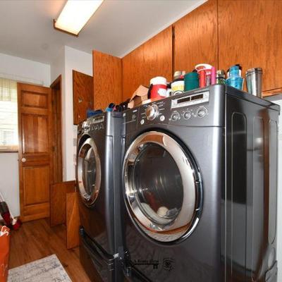 723 laundry room