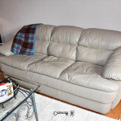 067 living room
