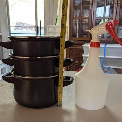 PPE075 Three Pot Steamer With Plastic Water Spray Bottle.