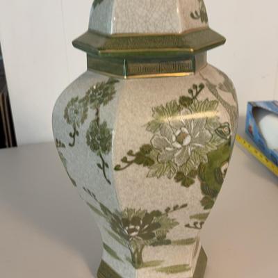 PPE049 Vintage Japanese Satsuma Peacock Ginger Jar
