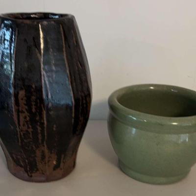 PPE051 A Vase And A Flower Pot