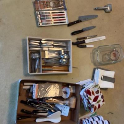 PPE206 Mystery Lot Kitchen Items