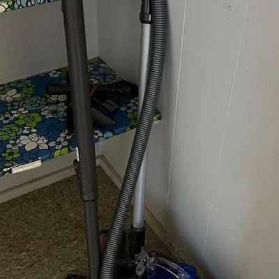 PPE354- Dyson Vacuum 