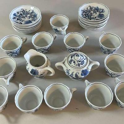 PPE131- Vintage Blue Danube Porcelain Tea Cups, Plates, And More. 