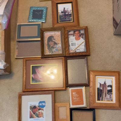 PPE145 Assorted Picture  Frames