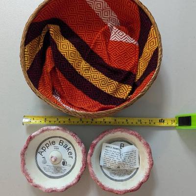 PPE061 Two Apple Baker Dish and Woven bowl