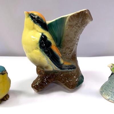 1950s Royal Copley Western Tanager Warbler Bird on Tree Stump Ceramic Planter
