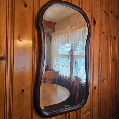 Wall mirror