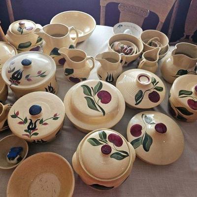 Watt Pottery Apple set