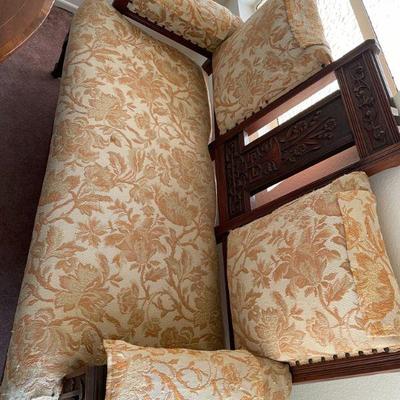 SKU B18  LATE 1800'S PARLOW.  59 INCHES W BY 27 INCHES D  X 40 INCHES H.

$250