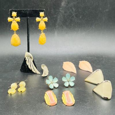 Vintage Costume Jewelry