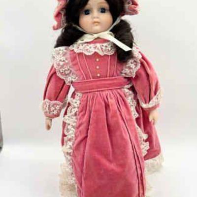 Victoria Ashlea Originals Musical Porcelain Doll W Tag & Sticker
