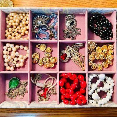 Tray of Costume Jewelry
