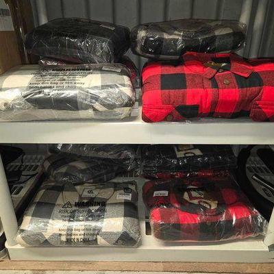 #7180 • NEW!!! (12) Coevals Clubs Men Jackets
