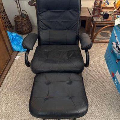 #10556 • Reclining Chair with Ottoman
