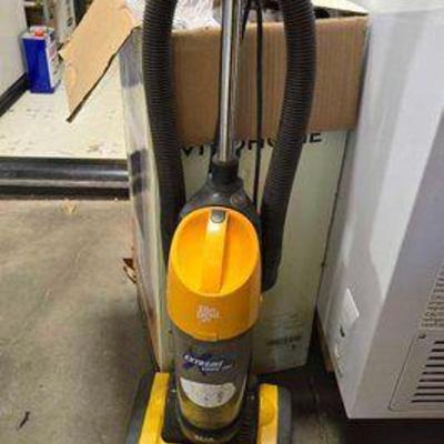 #18052 • Dirt Devil Vacuum & 2 Portable Evaporative Air Coolers
