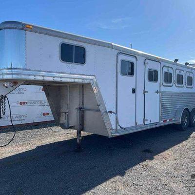 #68 • 2000 Featherlite Trailer
