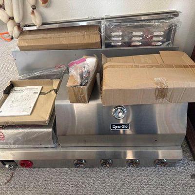 #10110 • NEW! Dyna-Glow 4-Burner LP Gas Grill with Griddle
