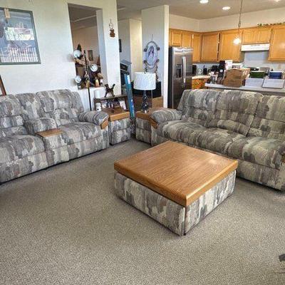 #11524 • Living Room Furniture Set
