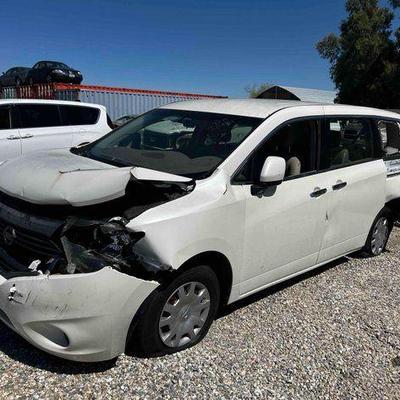 #352 • 2015 Nissan Quest Van
