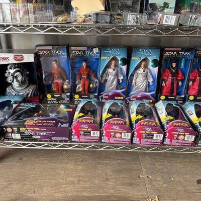 #4010 • (14) Star Trek Change Bank & Action Figures
