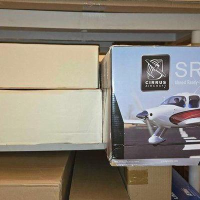 #16062 • Cirrus Aircraft SR22T and 2 RC AeroDyne Baron 58 Planes(Incomplete)
