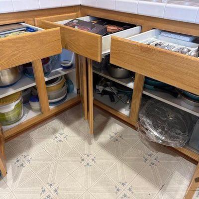 #11006 • Cookware and Silverware
