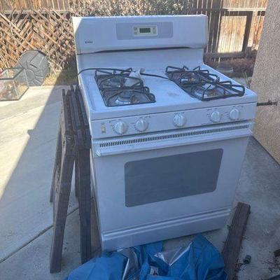 #19002 • Free-Standing Gas Oven
