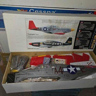 #12064 • P-51B/C Mustang Radio-Controlled Scale Model Kit

