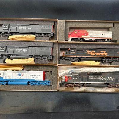 #10524 • 6 Athearn HO Scale Locomotives
