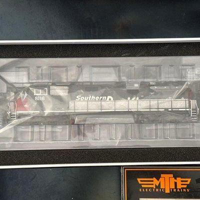 #10504 • (3) MHT Electric Trains Locomotives
