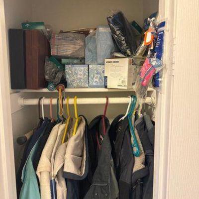 #13009 • Clothes, Monitor, Tissue and Games
