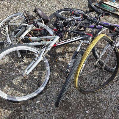 #81008 • (4) Bikes

