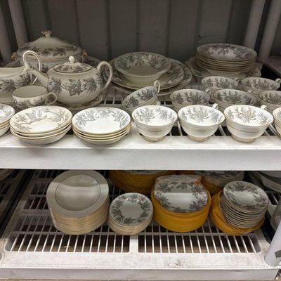 #8046 • Wedgwood Fine Bone China Collection
