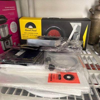 #10028 • Vinyl Cleaning System, Record Sleeves, Cleaning Roller, and Cleaning Clothes
