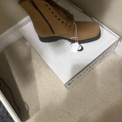 Size 9 name brand
