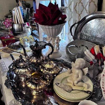 SILVERPLATE TEA/COFFEE