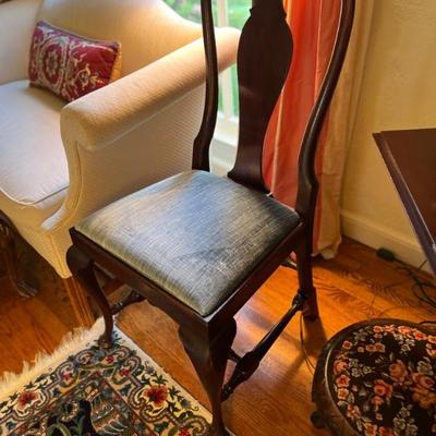 SINGLE CHAIRS