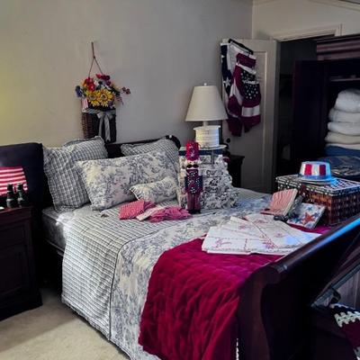 MATINDALE BEDROOM SET
SOLD SEPERATELY