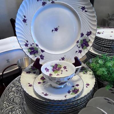 PLACE SETTING FOR 12