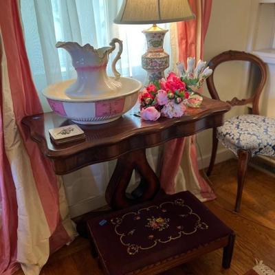 VINTAGE DECOR AND "OPENING" SIDE TABLE