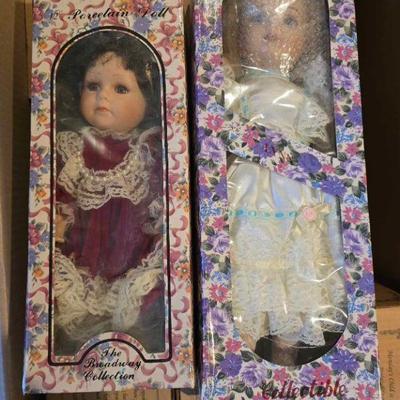 Numerous dolls including porcelain