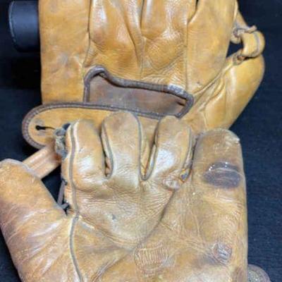 Spalding unsigned gloves
