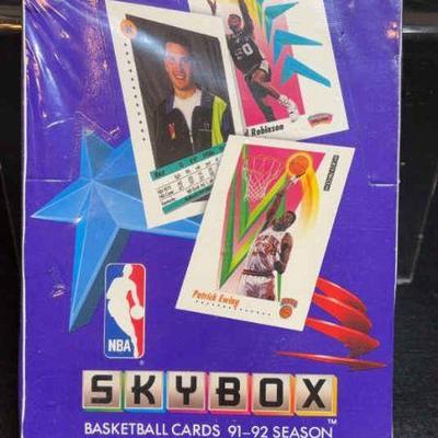 Lot 2 skybox nba sealed box 1990 1991