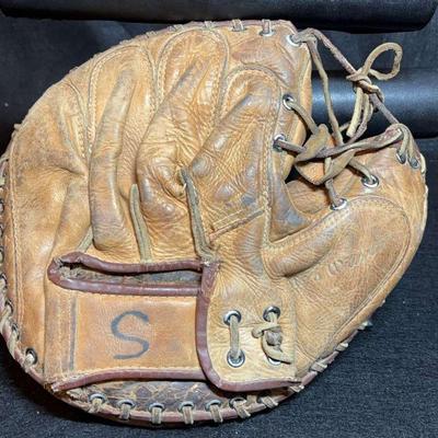 Wilson glove