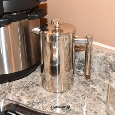 302 kitchen